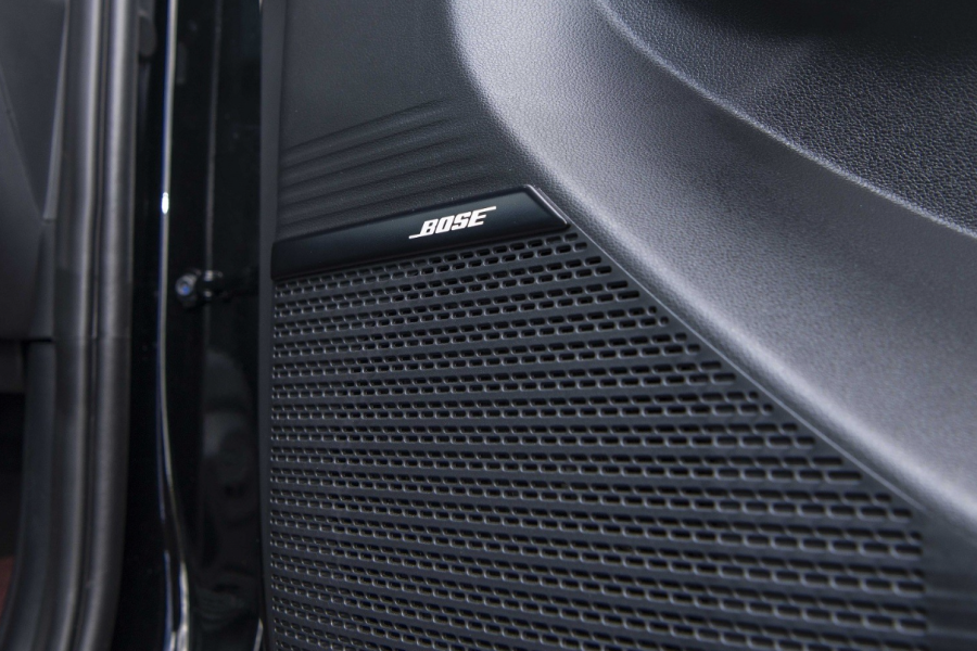 Hệ thống 12 loa BOSE cao cấp